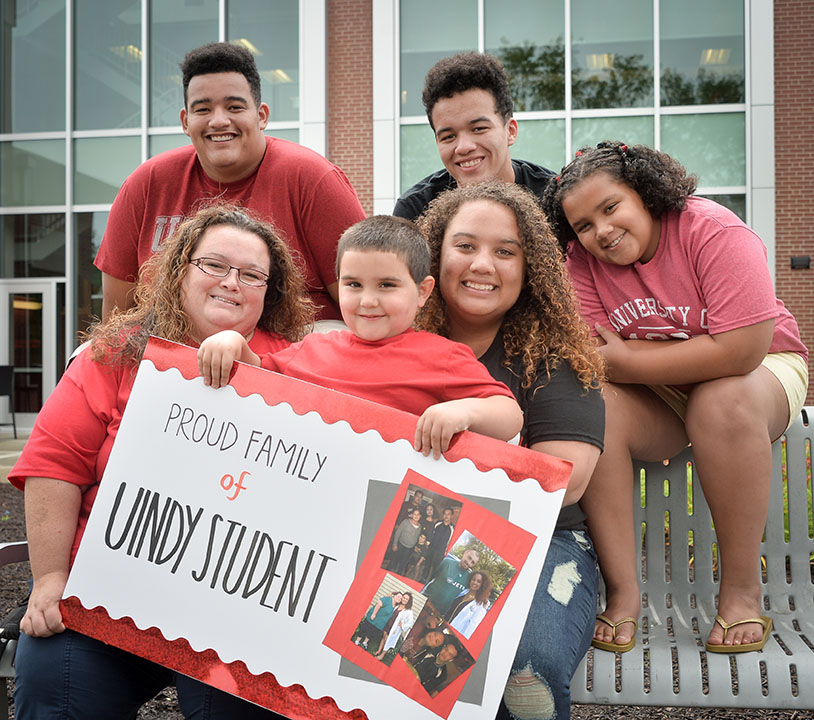 family portrait of a mother and 5 children