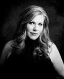 Erin Benedict headshot