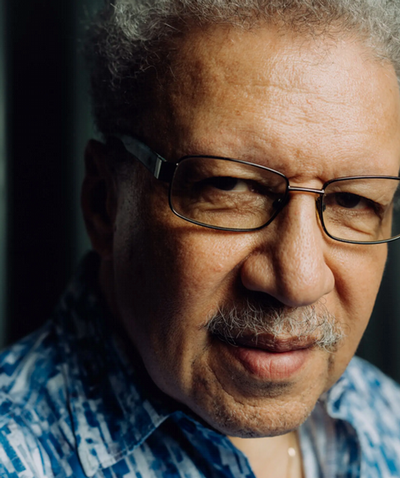 close shot of anthony davis with glasses