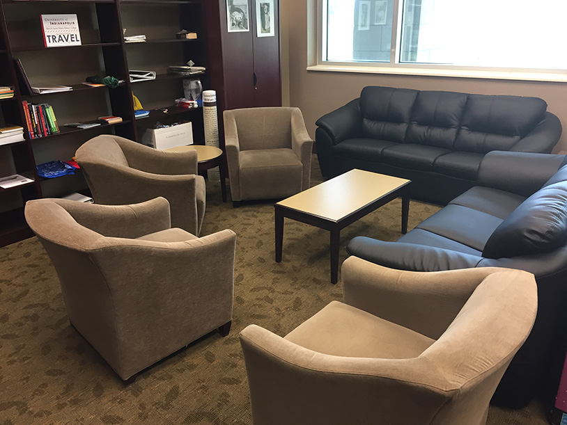 Honors College alcove lounge with lots of seating