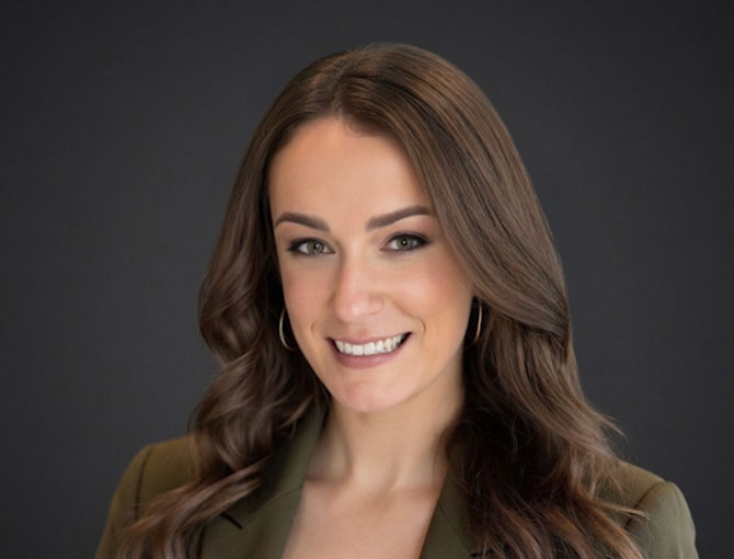 Dr. Allison Snyder headshot